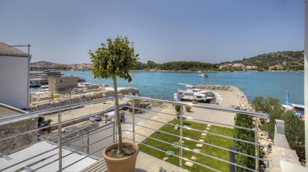 Waterfront - Sailor's Delight Holiday home Betina (Sibenik-Knin)