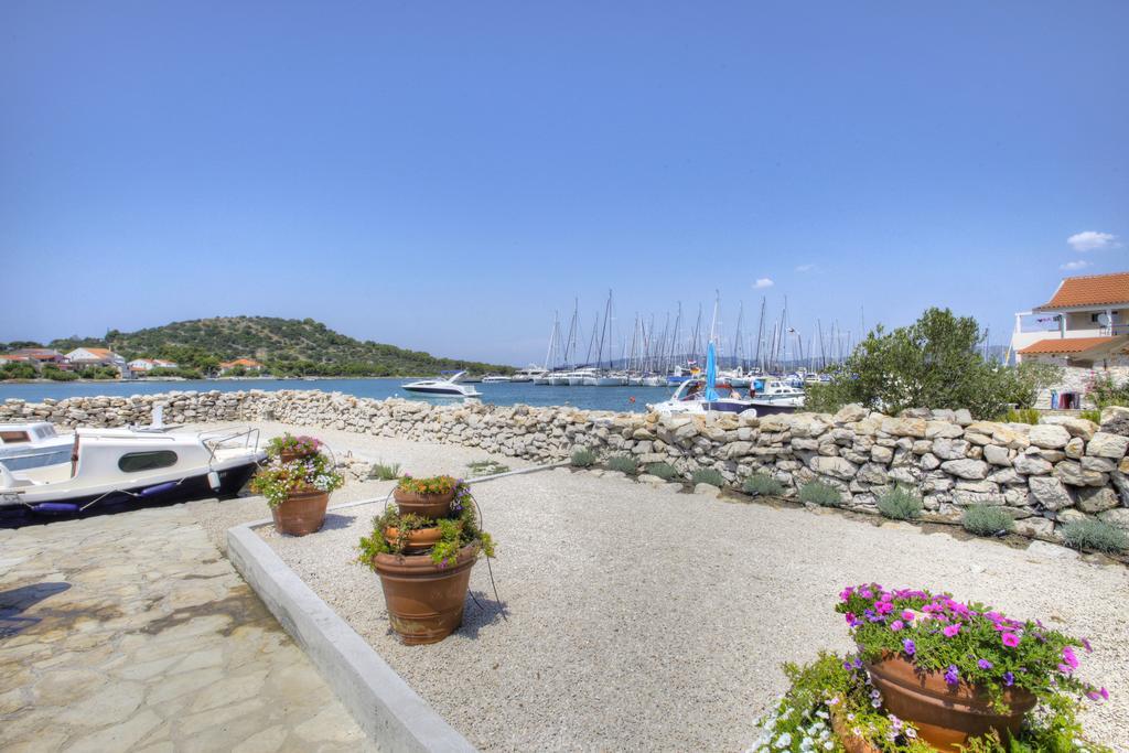 Waterfront - Sailor's Delight * Betina (Sibenik-Knin)